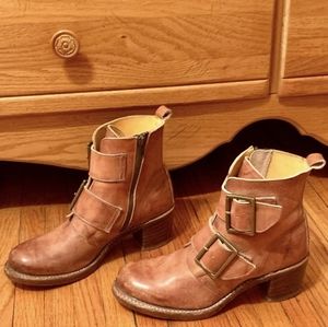 Saddle Frye Sabrina Double Buckle Ankle Boots, 8